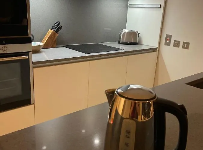 Apartment Quartermile Meadows View 2 Bedroom - With Free Parking *