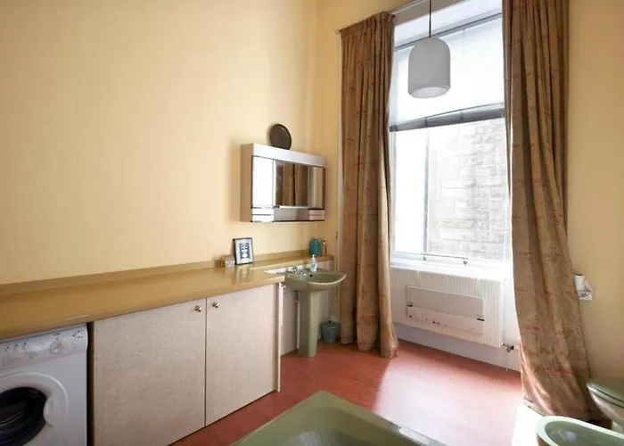 Quirky, West End, House