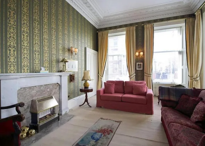 Quirky, West End, House