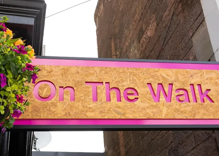 On The Walk 酒店 3*