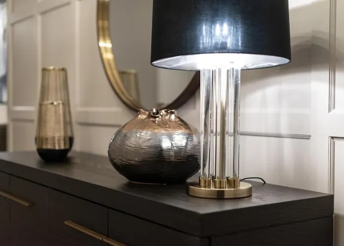 Luxury Georgian Retreat - Hot Tub - Patio Otel