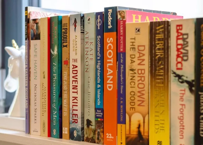 Castle View Luxury 1 Bed Edinburgh