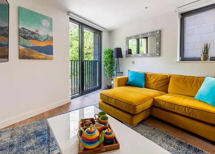 Castle View Luxury 1 Bed Edinburgh