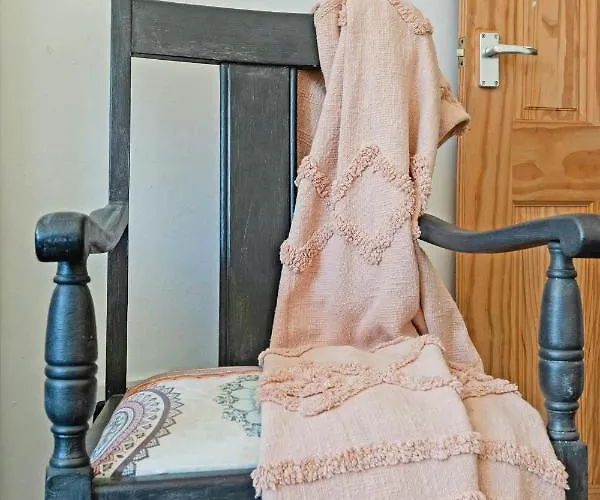 Apartament Cozy With Character Logie Main Door Flat *