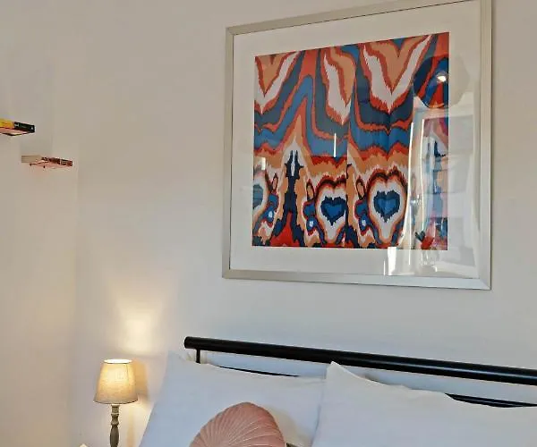 Cozy With Character Logie Main Door Flat Apartament *