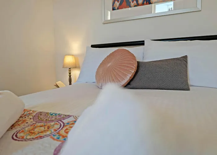 Apartament Cozy With Character Logie Main Door Flat *