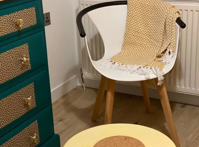 Appartement Lovely 3 Bed With Jacuzzi, Close To Airport, Driveway, Wifi Édimbourg