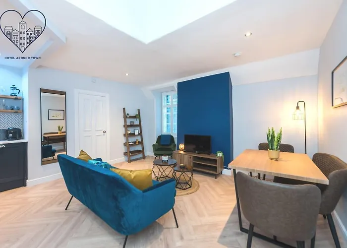 Quiet, 2 Bedroom Royal Mile Gem Апартаменты