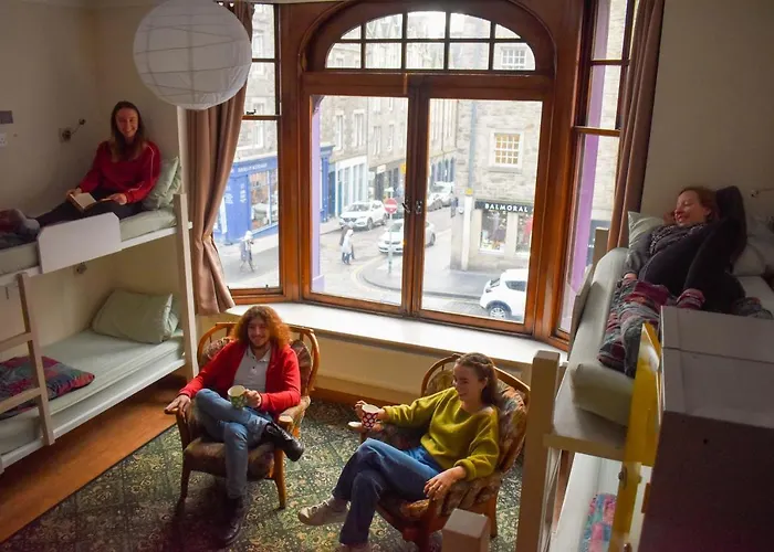 Royal Mile Backpackers Hostel *