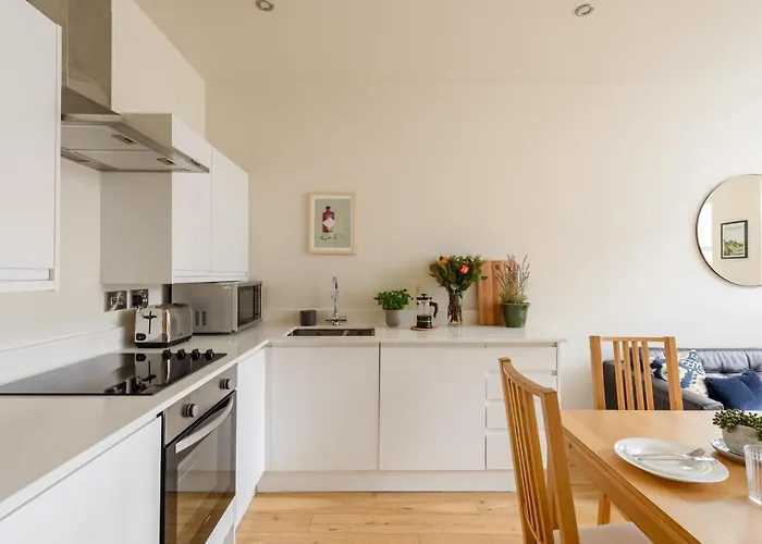 The Writer's Attic By Calton Living Apartmán
