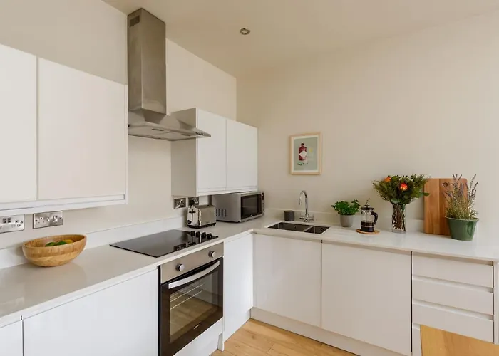 The Writer's Attic By Calton Living Apartmán Edinburgh