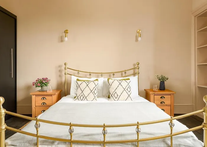 Spacious 2br Leith Daire Edinburgh