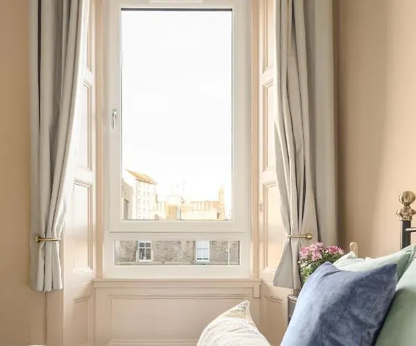 Spacious 2br Leith דירה אדינבורו