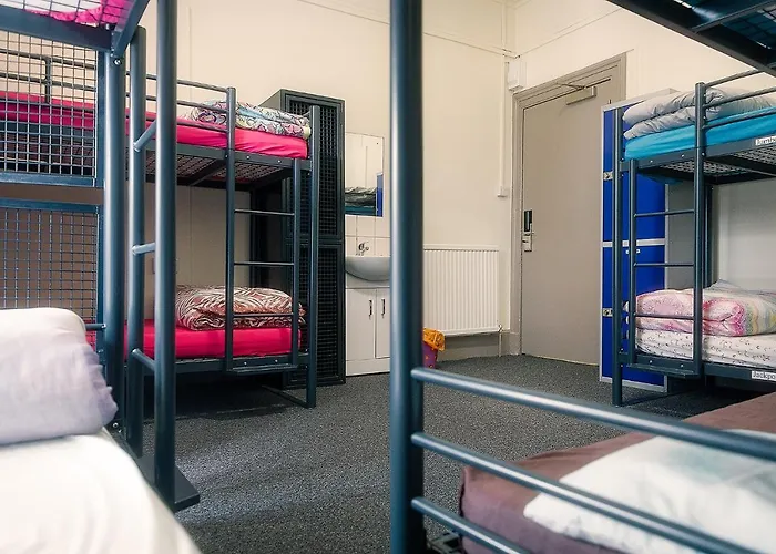 Princes Street Hostel *