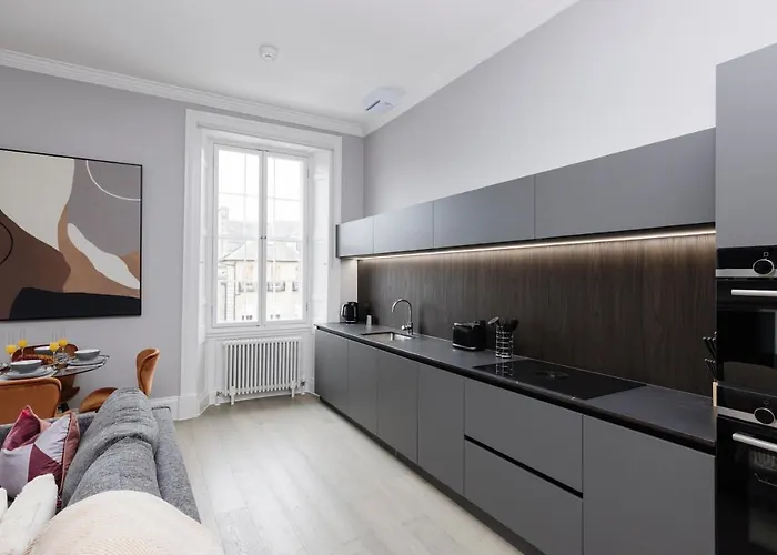 Joivy Luxurious On Notable George Street Edinburgh