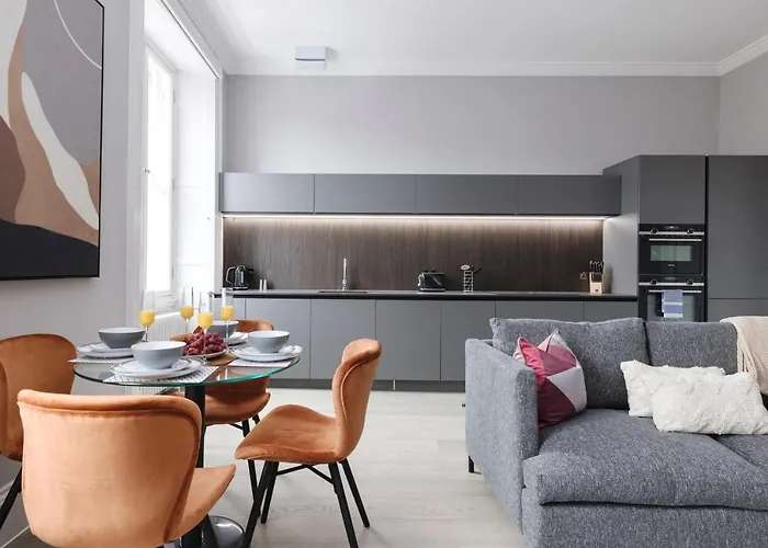 Apartment Joivy Luxurious On Notable George Street Edinburgh