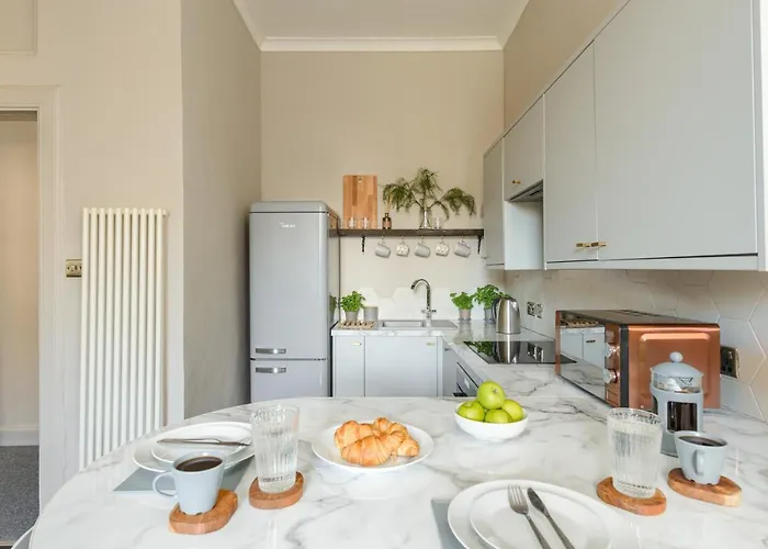 דירה Spacious 2br Leith אדינבורו