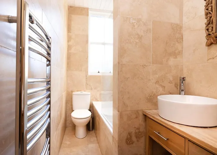 Joivy Old Town 1-bed With Stunning Views *