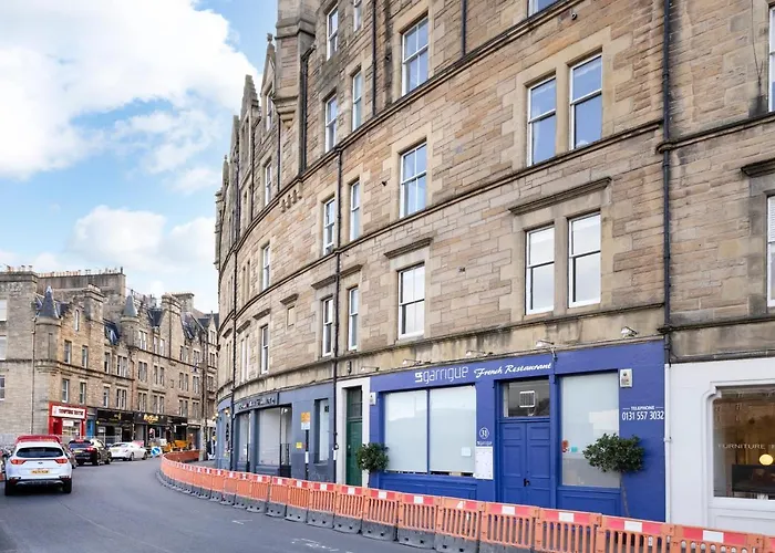 Joivy Old Town 1-bed With Stunning Views *