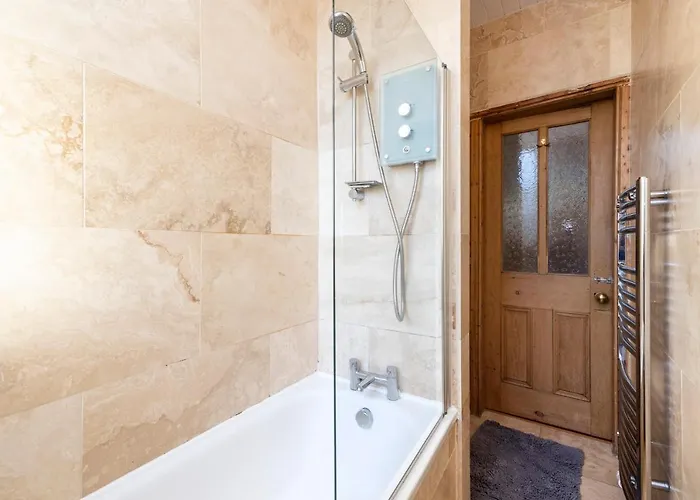 Joivy Old Town 1-bed With Stunning Views شقة *