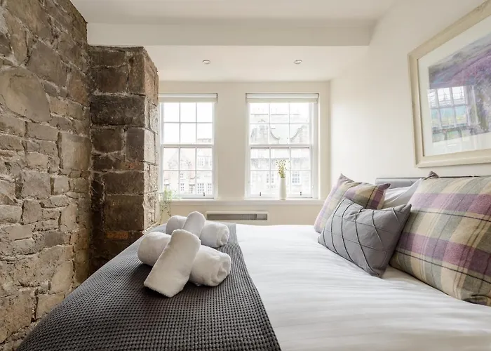 The Writer's Attic By Calton Living Apartmán