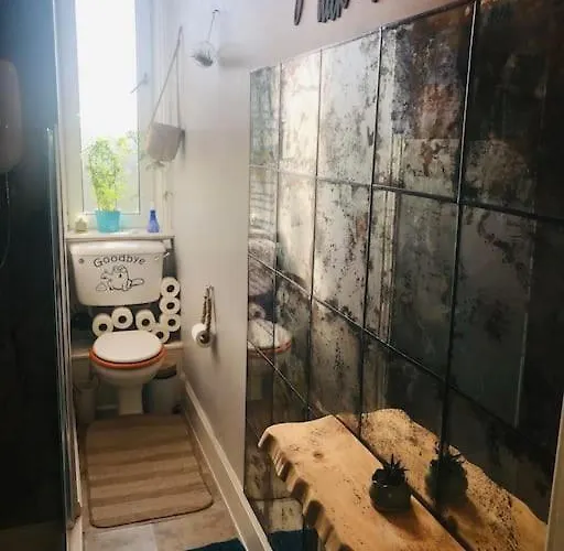 Cosy 2 Bedroom Flat In אדינבורו