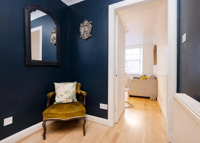 דירה Joivy Charming With Patio Nearby The Castle אדינבורו