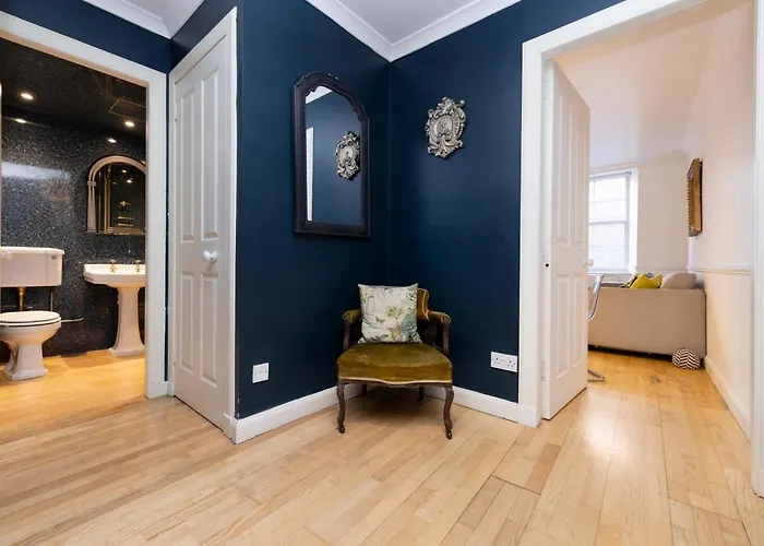 דירה Joivy Charming With Patio Nearby The Castle *