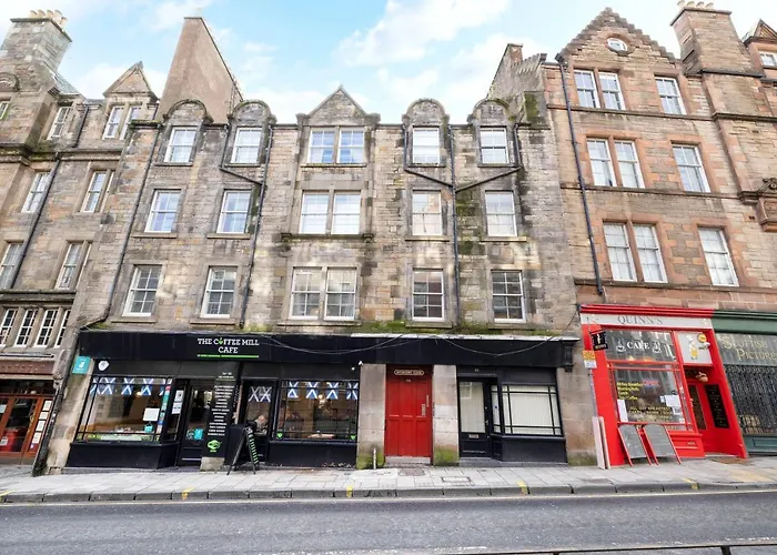 Joivy Charming With Patio Nearby The Castle