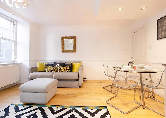 Joivy Charming With Patio Nearby The Castle