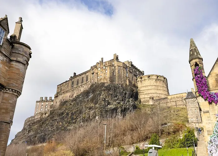 דירה Joivy Charming With Patio Nearby The Castle