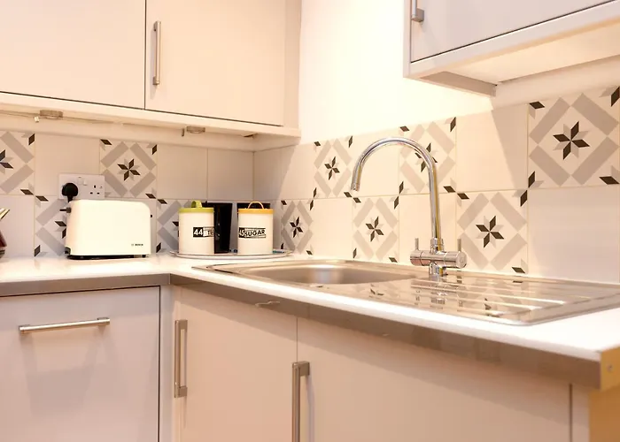 דירה Joivy Charming With Patio Nearby The Castle