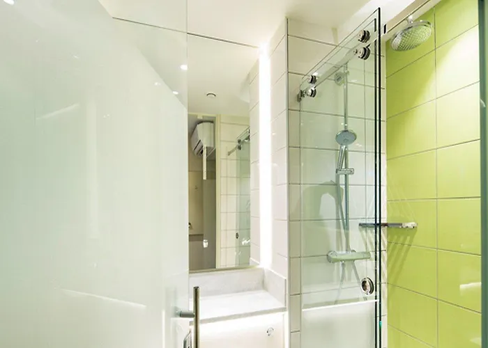 Hotel Hub By Premier Inn Edinburgh Cc Rose Street