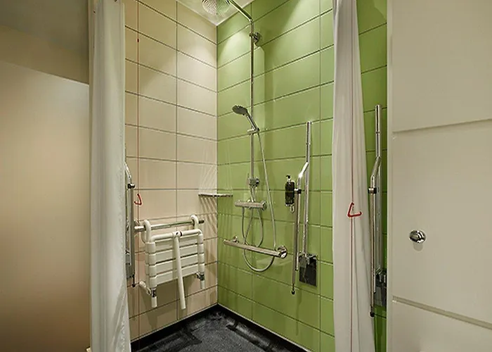 Hotel Hub By Premier Inn Edinburgh Cc Rose Street 3*