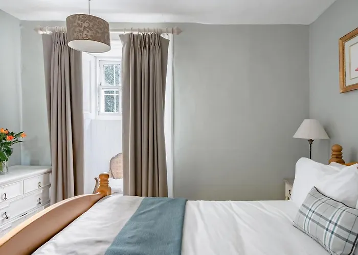 Drylaw House, Grade A Listed Mansion Near Centre Holiday home *