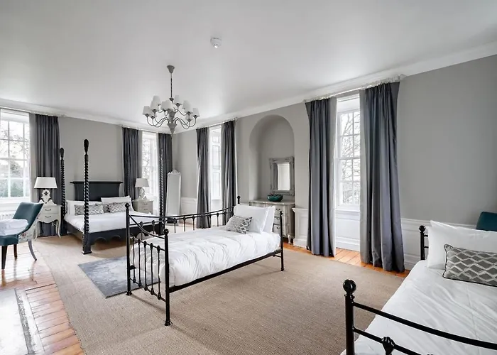 Holiday home Drylaw House, Grade A Listed Mansion Near Centre Edinburgh