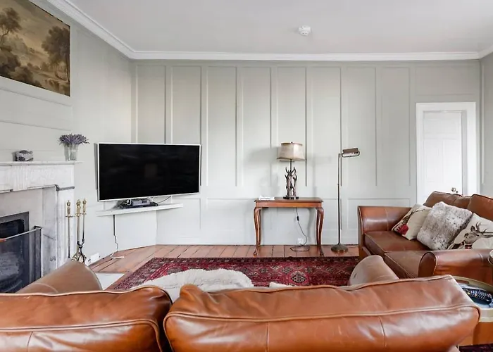 Holiday home Drylaw House, Grade A Listed Mansion Near Centre