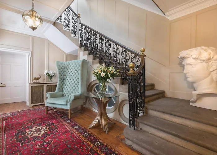 Drylaw House, Grade A Listed Mansion Near Centre Holiday home