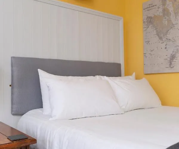 מלון 48 Gilmore Place Residences אדינבורו