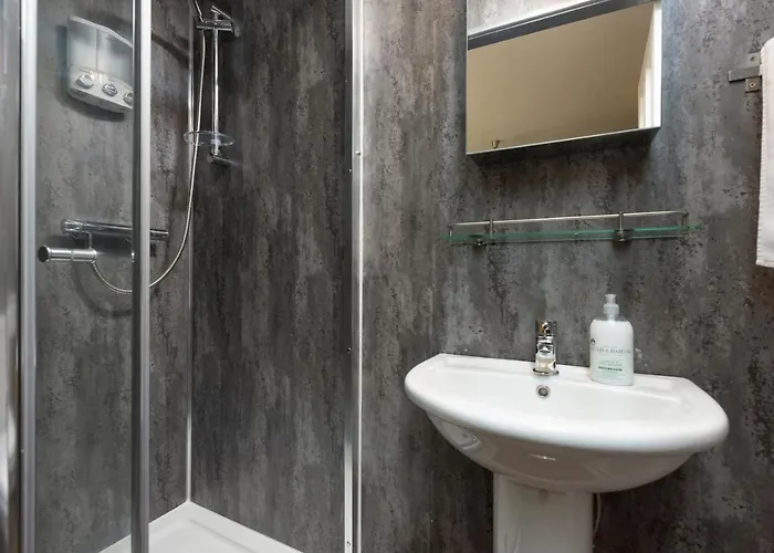 48 Gilmore Place Residences מלון אדינבורו