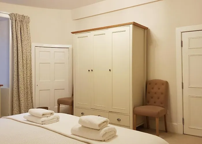 Gorgeous 3-bedroom Apartment Edinburgh