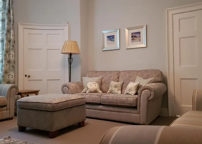 Gorgeous 3-bedroom Apartment *