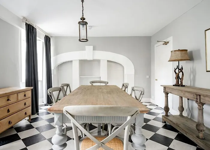 Holiday home Drylaw House, Grade A Listed Mansion Near Centre Edinburgh