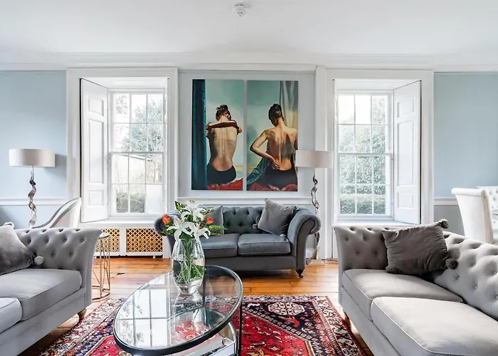 Holiday home Drylaw House, Grade A Listed Mansion Near Centre *