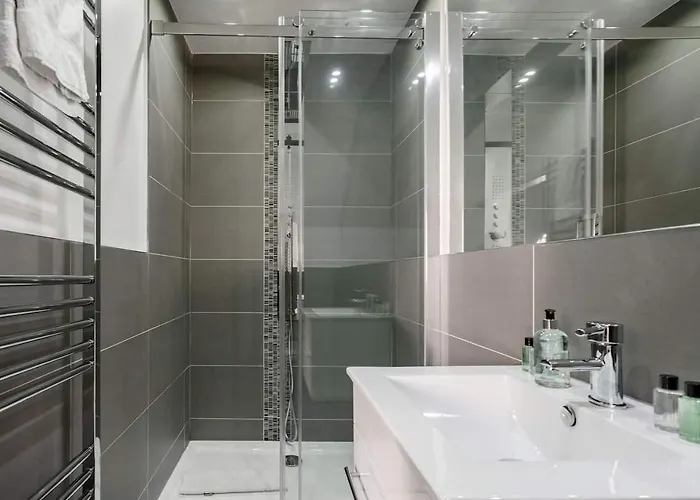 Drylaw House, Grade A Listed Mansion Near Centre Holiday home Edinburgh