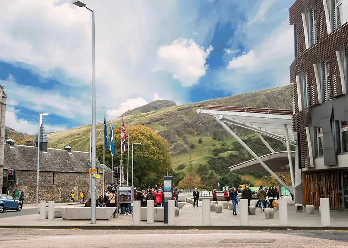 Stunning 1 Bed At Holyrood Palace & Arthurs Seat Appartement
