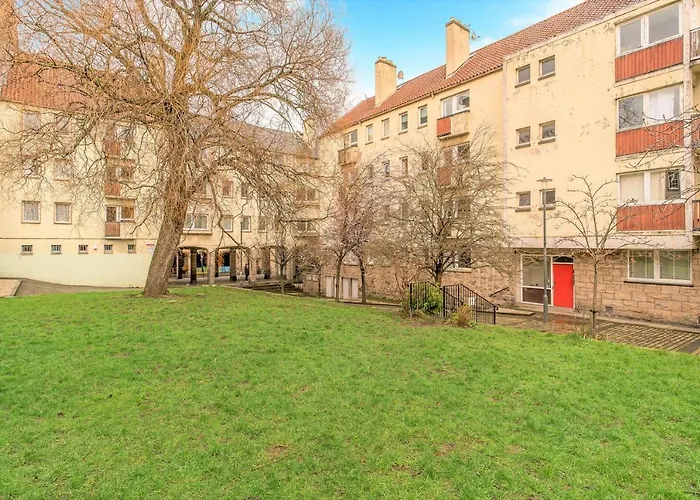 Charming Old Town 2 Bed Apt, 2mins From Royal Mile דירה *