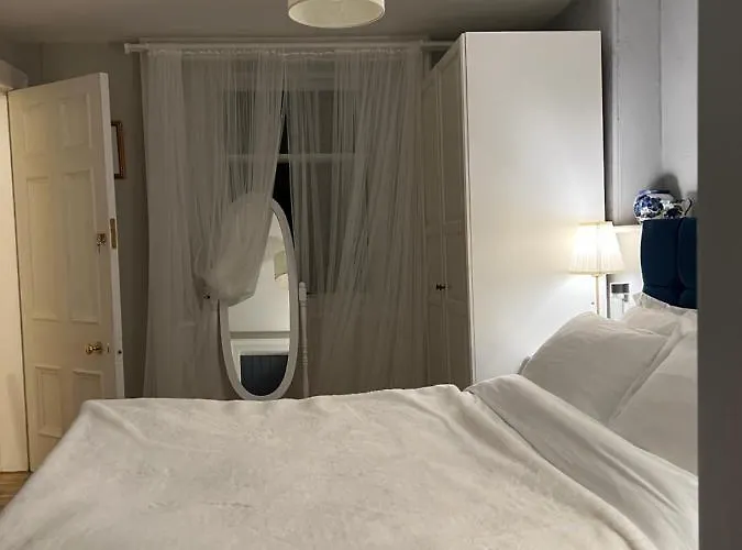 Guest house Georgian House