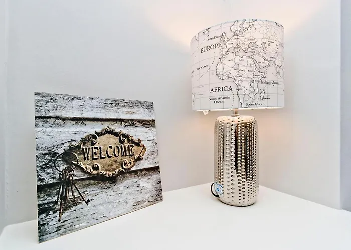 Charming Old Town 2 Bed Apt, 2mins From Royal Mile דירה