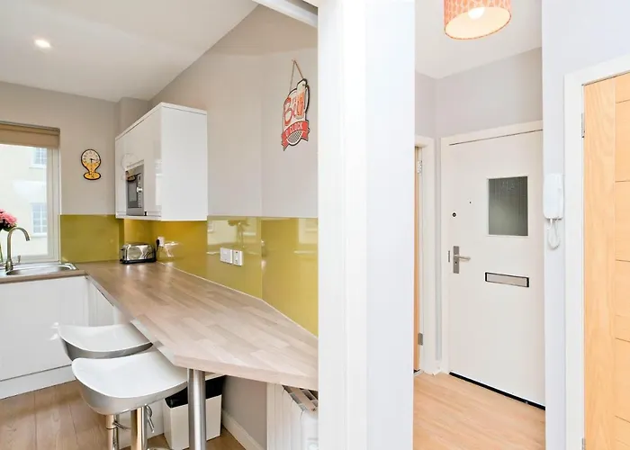 דירה Charming Old Town 2 Bed Apt, 2mins From Royal Mile אדינבורו